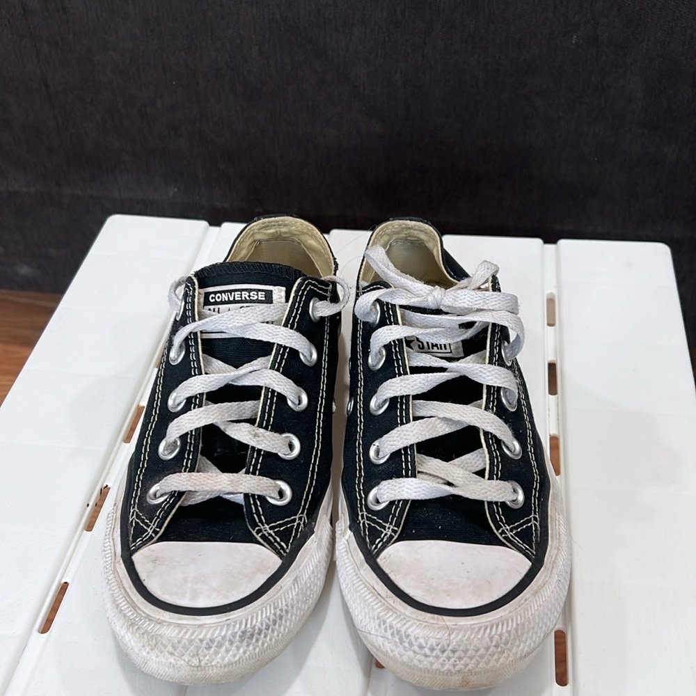 Converse women Black low top Sneakers